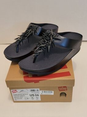 NWT FitFlop Rumba Beaded Metallic Navy Sandals Sz 6 Toe Post Comfort Wedge